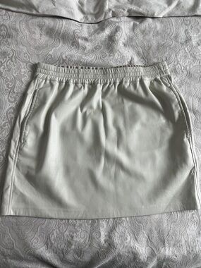 Babaton Beige Elastic Waist Skirt